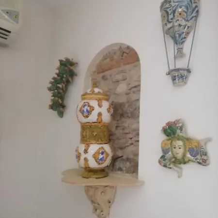 Casa Antica Savoia شقة تاورمينا
